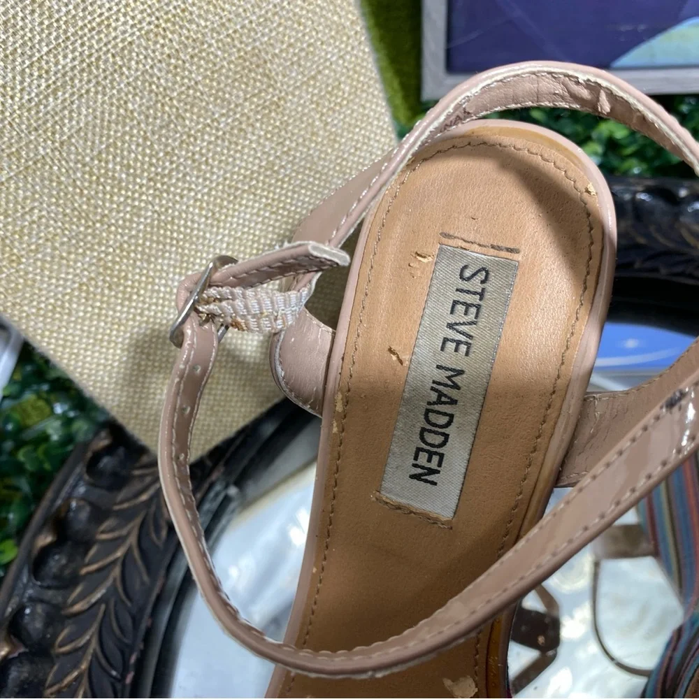 Steve Madden Beige and Multicolor Striped Wedges